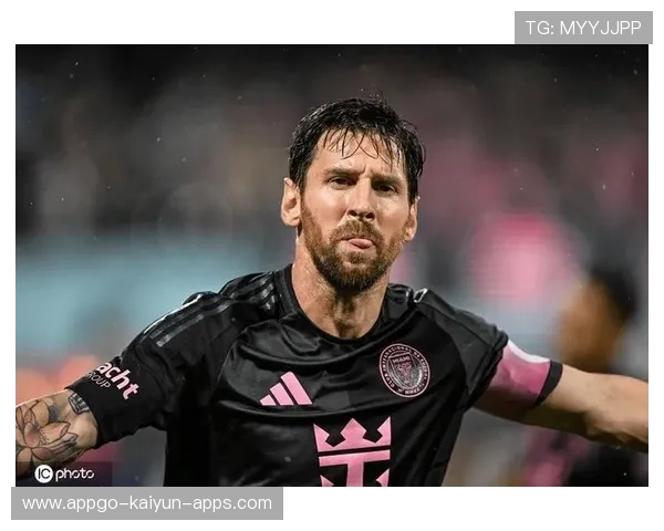 梅西接应回做再前插，迈阿密国际配合流畅，ml梅西