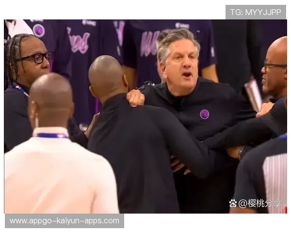 破坏对手的快攻：追回去犯规，数据记一次犯规，破坏进攻机会